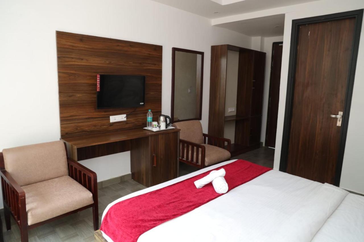 Hotel Cordelia Inn By Devpaga Hotels Pvt Ltd リシケーシュ エクステリア 写真